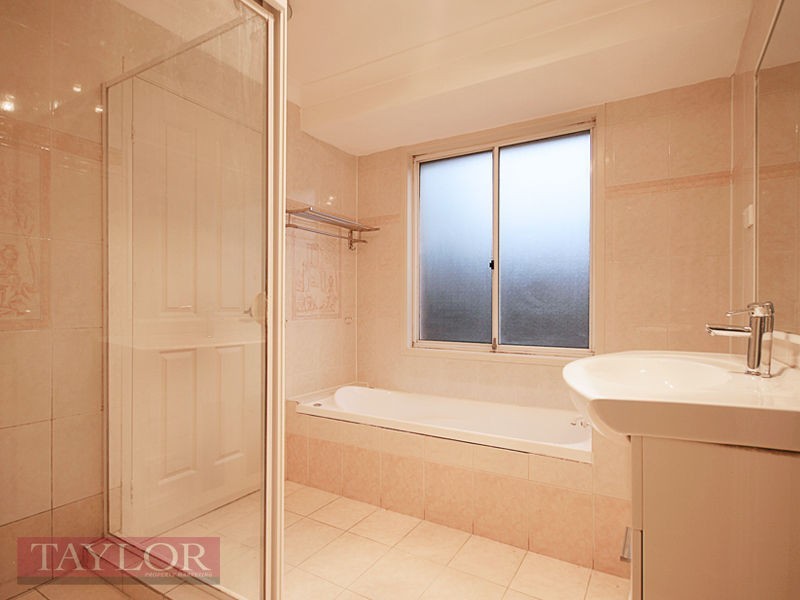 60 Hyatts Road, Oakhurst NSW 2761