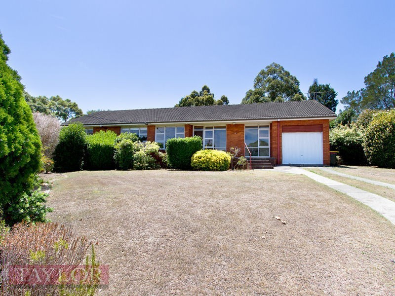 8 Immarna Place, Oatlands NSW 2117
