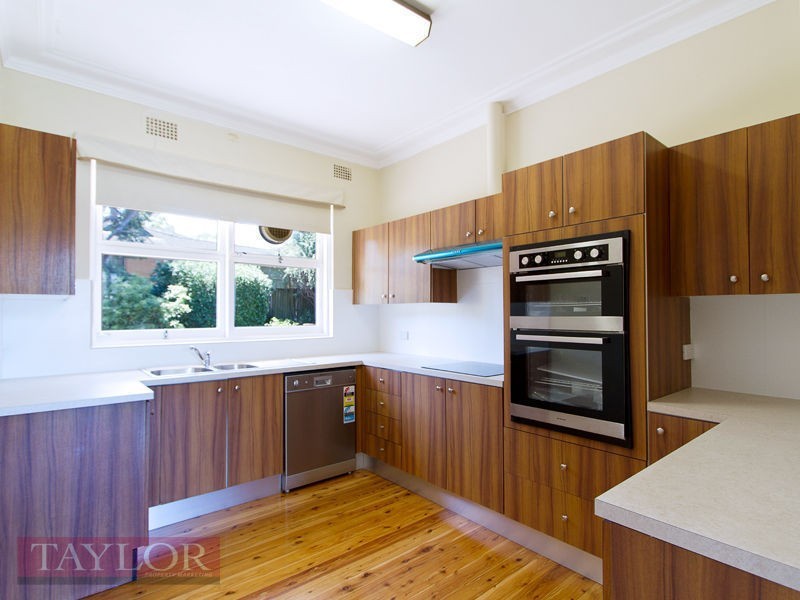 8 Immarna Place, Oatlands NSW 2117