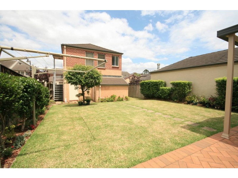 5 Hunterford Crescent, Oatlands NSW 2117