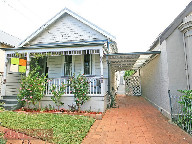 44 The Avenue, Granville NSW 2142