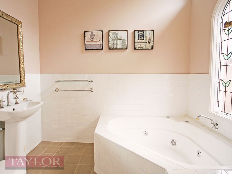 44 The Avenue, Granville NSW 2142