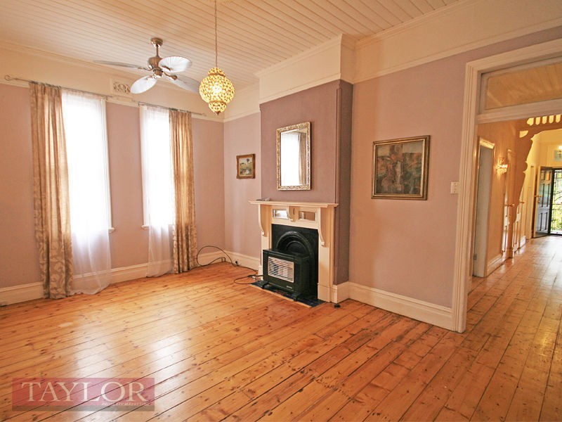 44 The Avenue, Granville NSW 2142