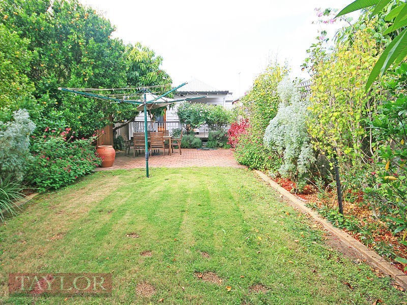 44 The Avenue, Granville NSW 2142