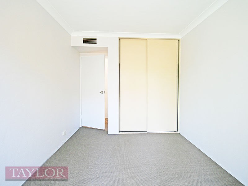 13/7 Mead Drive, Chipping Norton NSW 2170