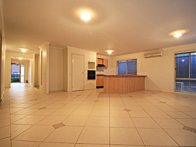 4 Navajo Close, Stanhope Gardens NSW 2768