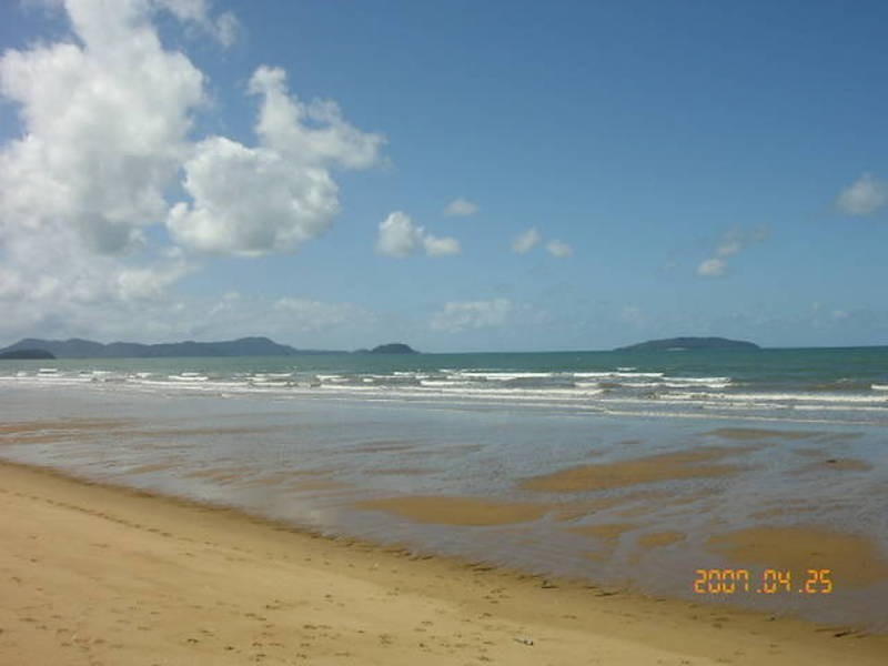 Amanda Crescent, Tully Heads QLD 4854