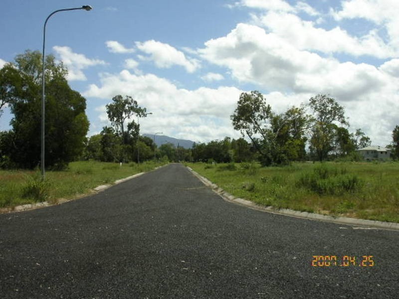 Amanda Crescent, Tully Heads QLD 4854