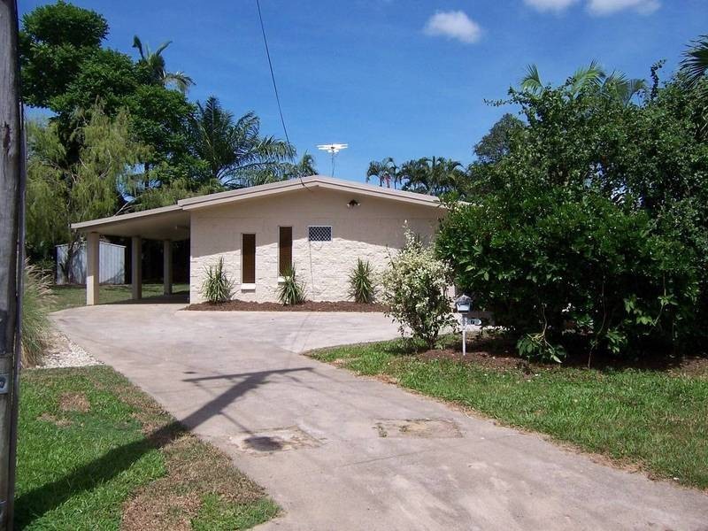 7 Denman Close, Manoora QLD 4870