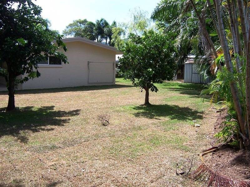 7 Denman Close, Manoora QLD 4870