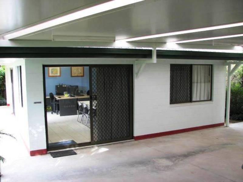 19 Augustus Street, Mooroobool QLD 4870