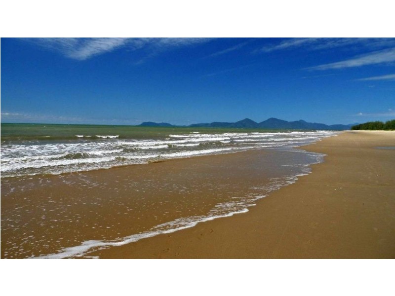 Yorkeys Knob QLD 4878