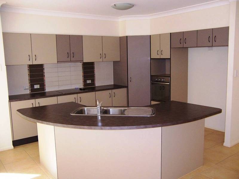 31 Chesterfield Close, Brinsmead QLD 4870