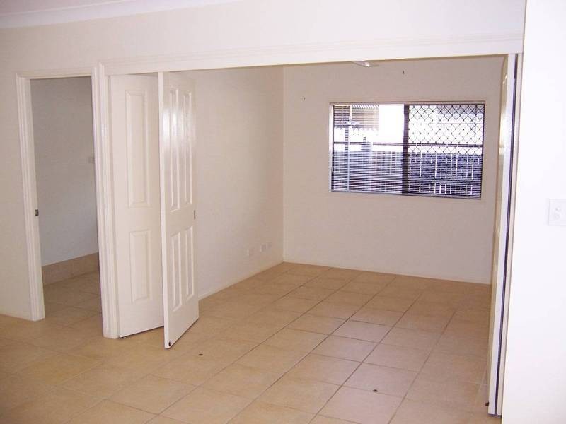 31 Chesterfield Close, Brinsmead QLD 4870