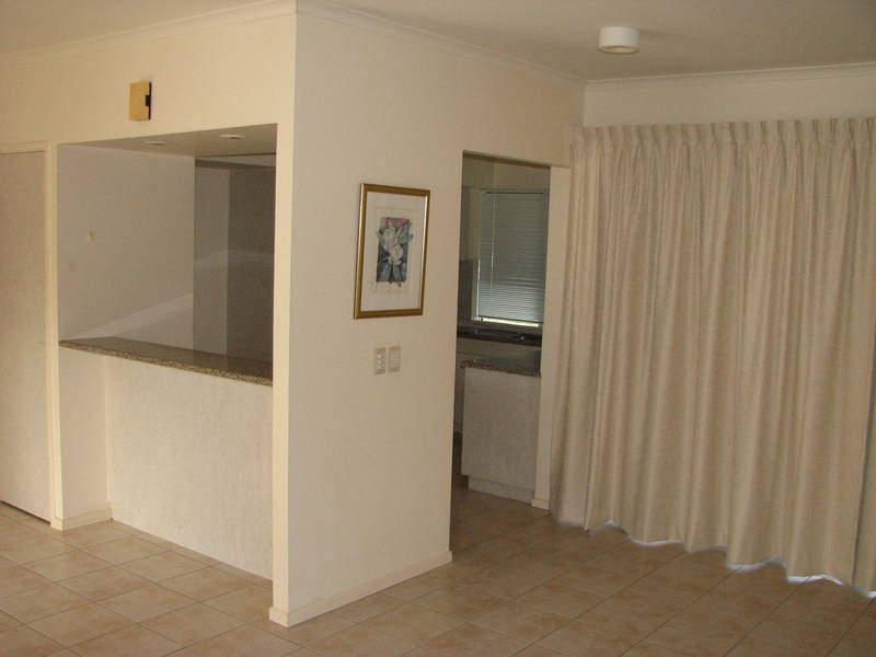 46 The Steam Avenue, Cairns QLD 4870