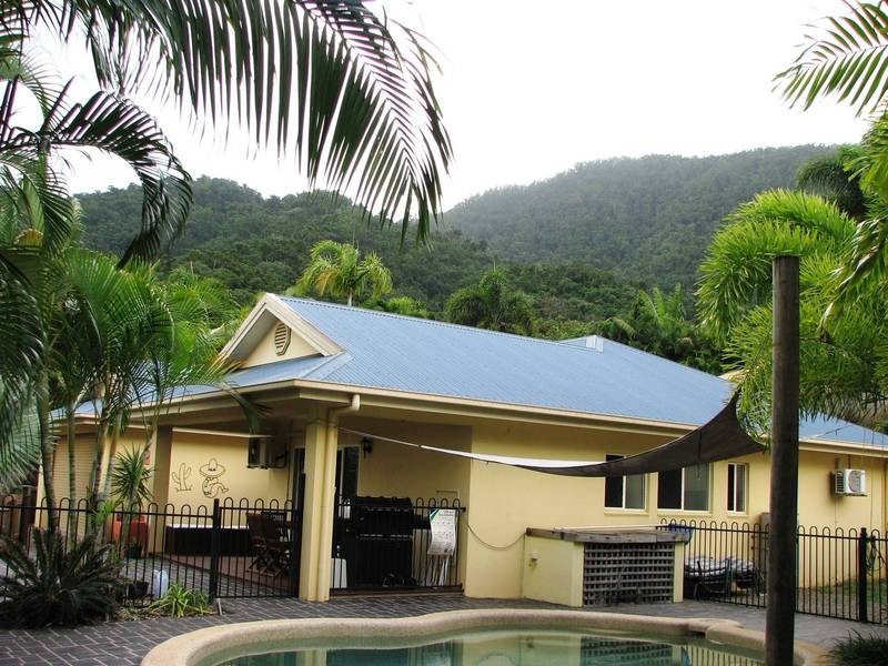 3 Royce Street, Redlynch QLD 4870