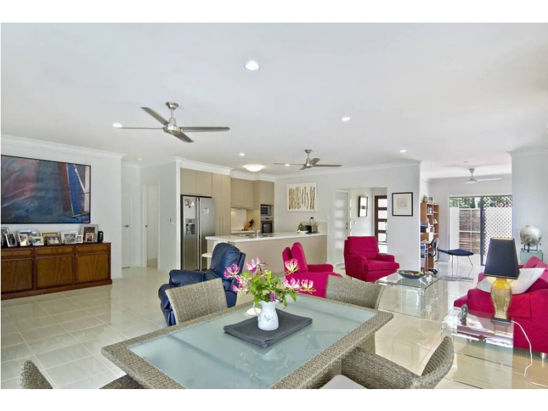 7 Propeller Court, Trinity Beach QLD 4879