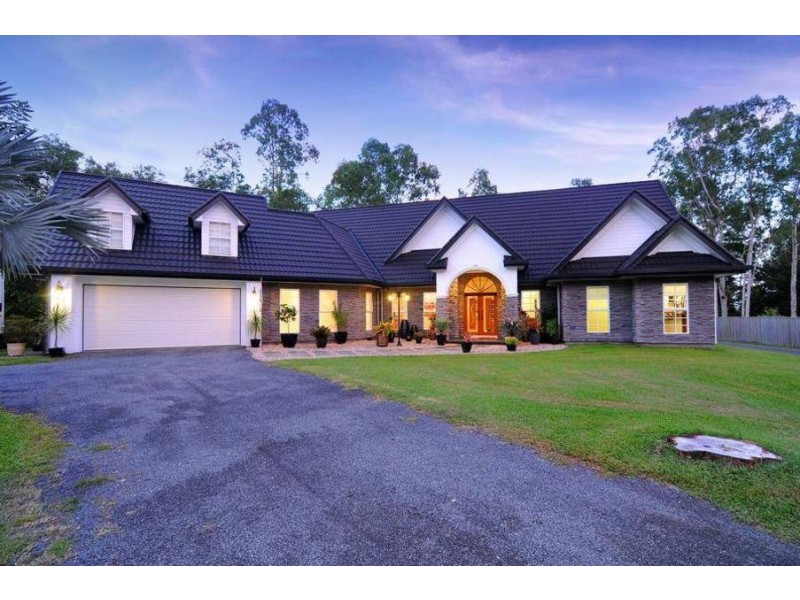 61 Fretwell Road, White Rock QLD 4868
