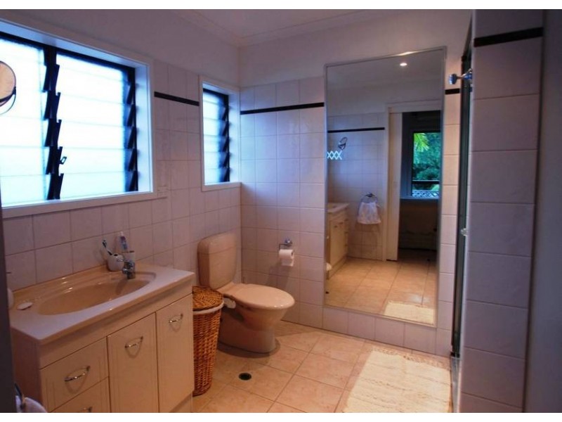 5 Upolu Esplanade, Cairns QLD 4870