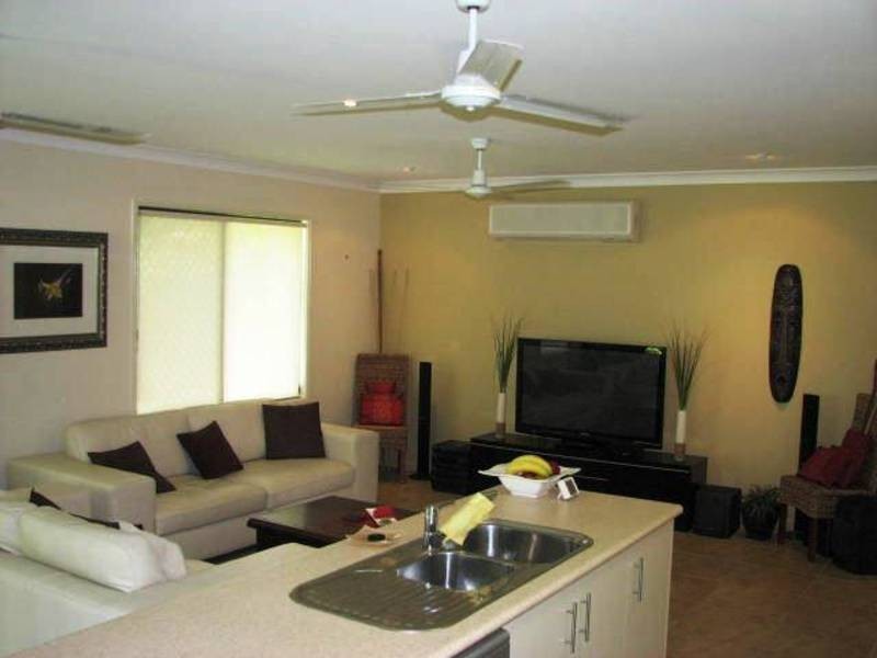 23 Roderick Street, Bentley Park QLD 4869