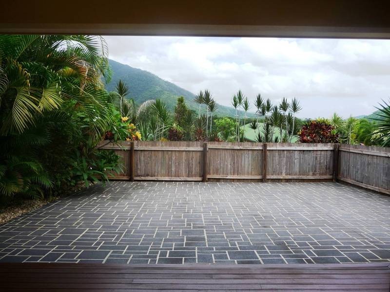 3 Royce Street, Redlynch QLD 4870