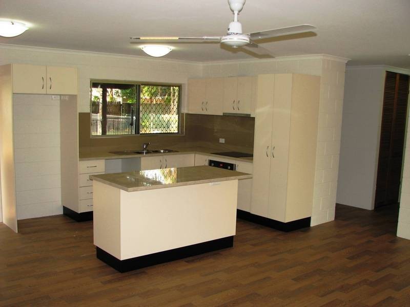 14 Rita Close, Cairns QLD 4870