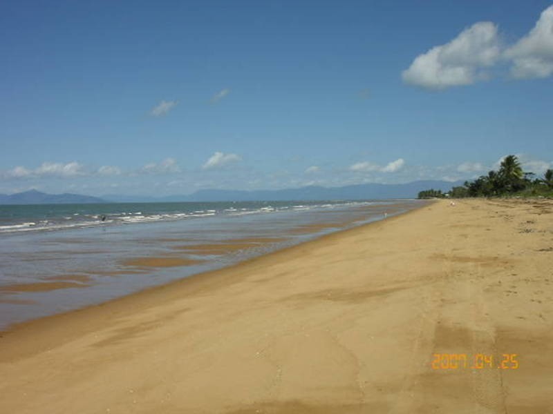 Amanda Crescent, Tully Heads QLD 4854