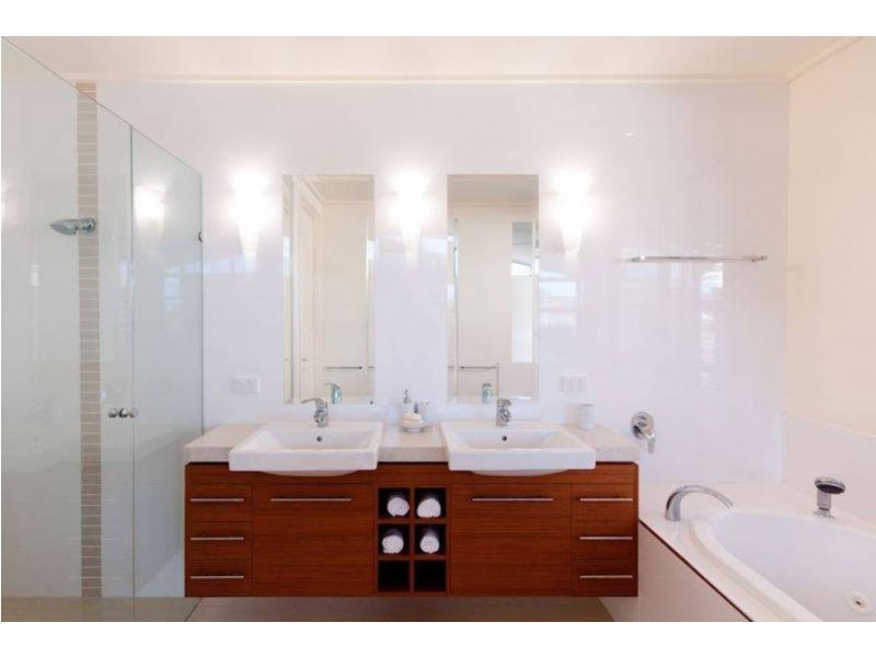 4 Rossmann Road, Cairns QLD 4870