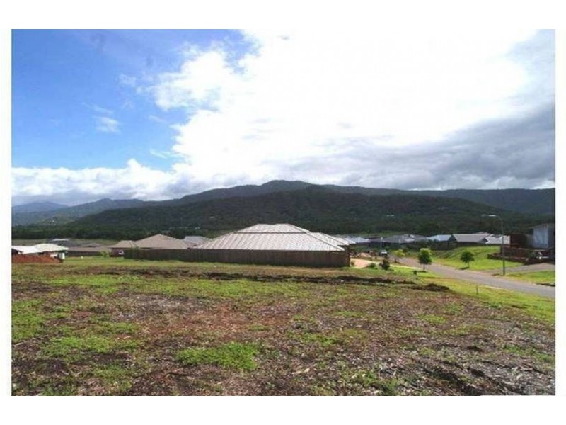 32 Catamaran Circuit, Trinity Beach QLD 4879