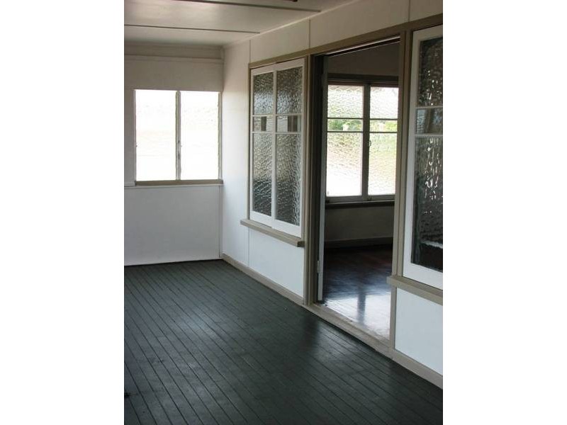 275 Buchan Street, Westcourt QLD 4870