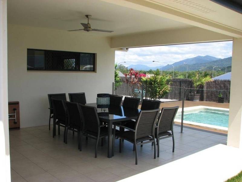 1 Catamaran Circuit, Trinity Beach QLD 4879