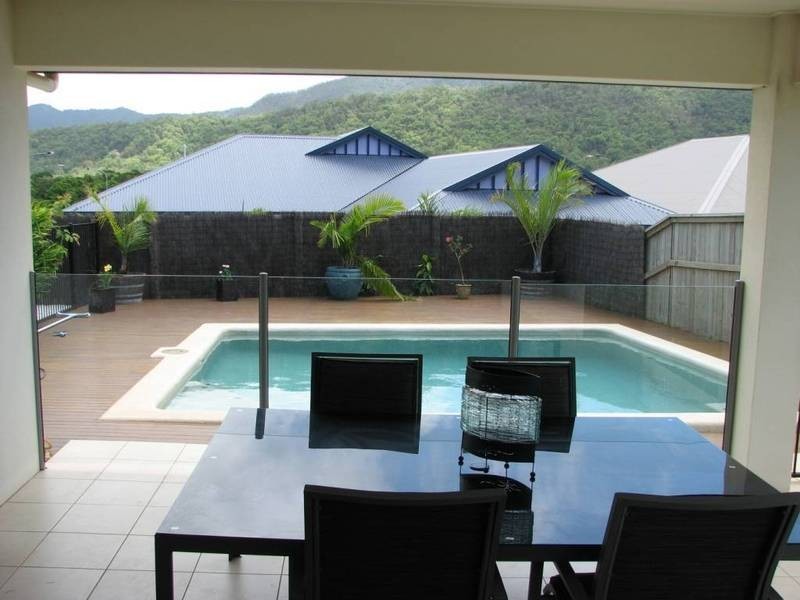 1 Catamaran Circuit, Trinity Beach QLD 4879