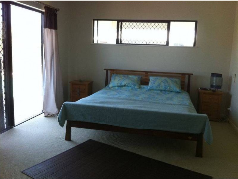 1 Catamaran Circuit, Trinity Beach QLD 4879