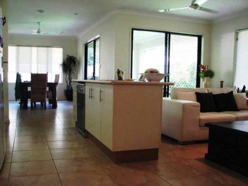 23 Roderick Street, Bentley Park QLD 4869