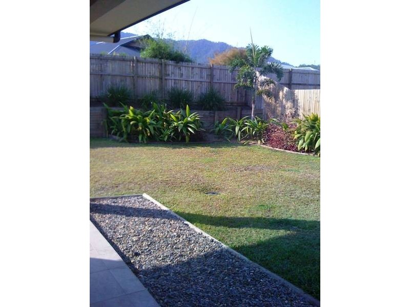 23 Roderick Street, Bentley Park QLD 4869