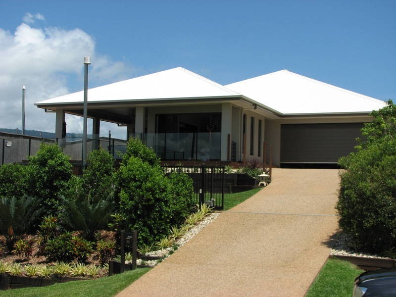 35 Catamaran Circuit, Trinity Beach QLD 4879