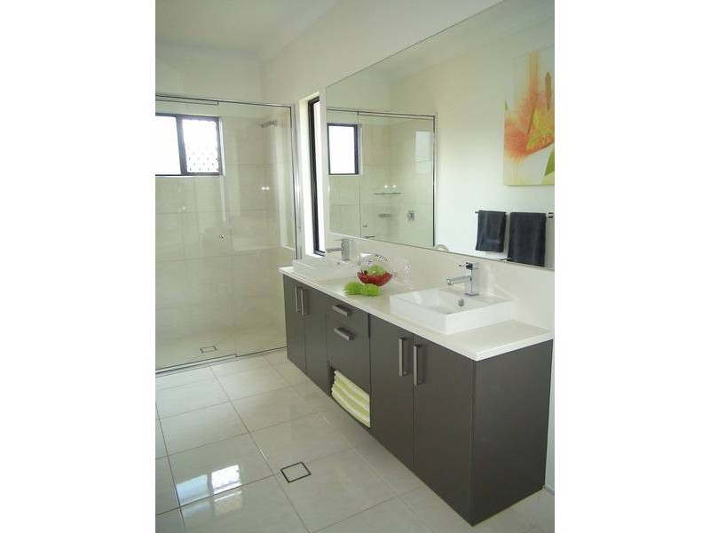 35 Catamaran Circuit, Trinity Beach QLD 4879