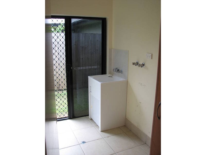 5 Savage Street, Cairns QLD 4870