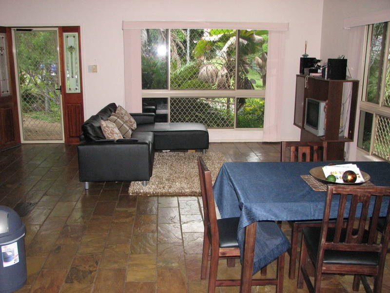 6 Wheeler Court, Brinsmead QLD 4870