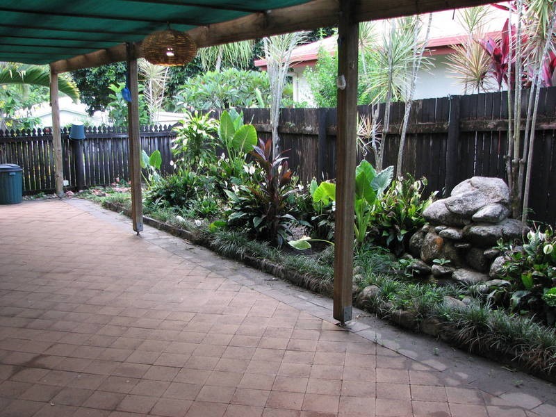 6 Wheeler Court, Brinsmead QLD 4870