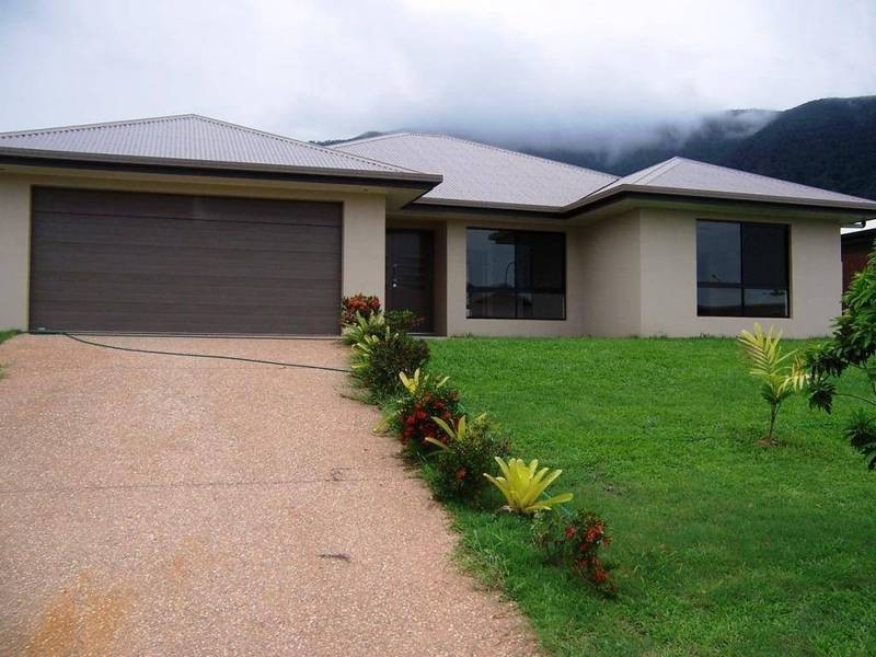 6 Springbrook Avenue, Redlynch QLD 4870