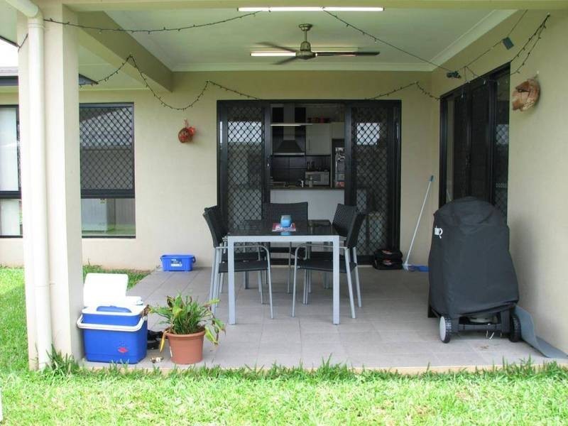 6 Springbrook Avenue, Redlynch QLD 4870