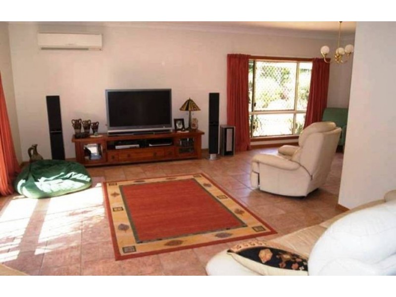 26 Chirio Drive, Redlynch QLD 4870