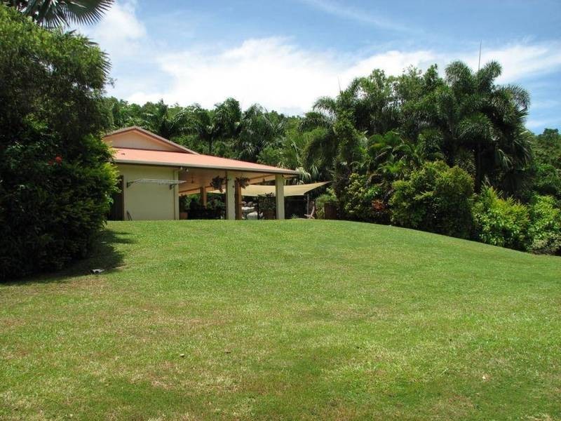 26 Chirio Drive, Redlynch QLD 4870