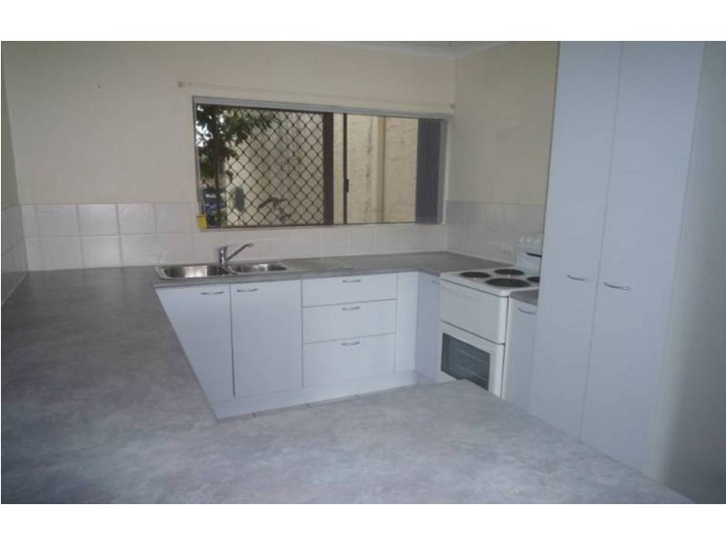2/58 Mazlin Close, Edge Hill QLD 4870
