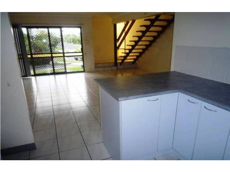 2/58 Mazlin Close, Edge Hill QLD 4870