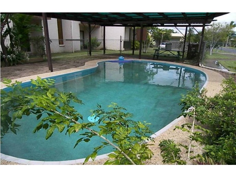 2/58 Mazlin Close, Edge Hill QLD 4870