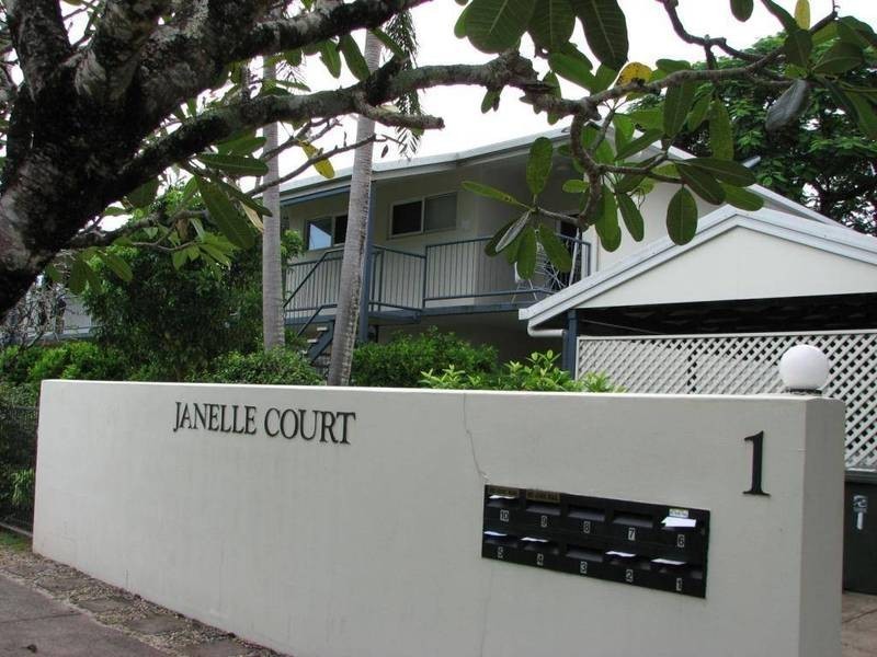 2/21 MacNamara Street, Cairns City QLD 4870