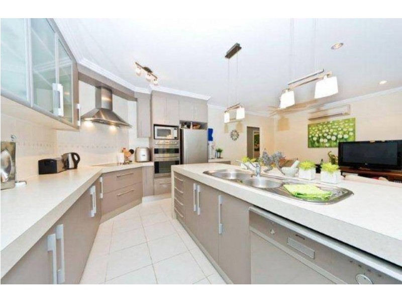 11 Brockhurst Close, Redlynch QLD 4870