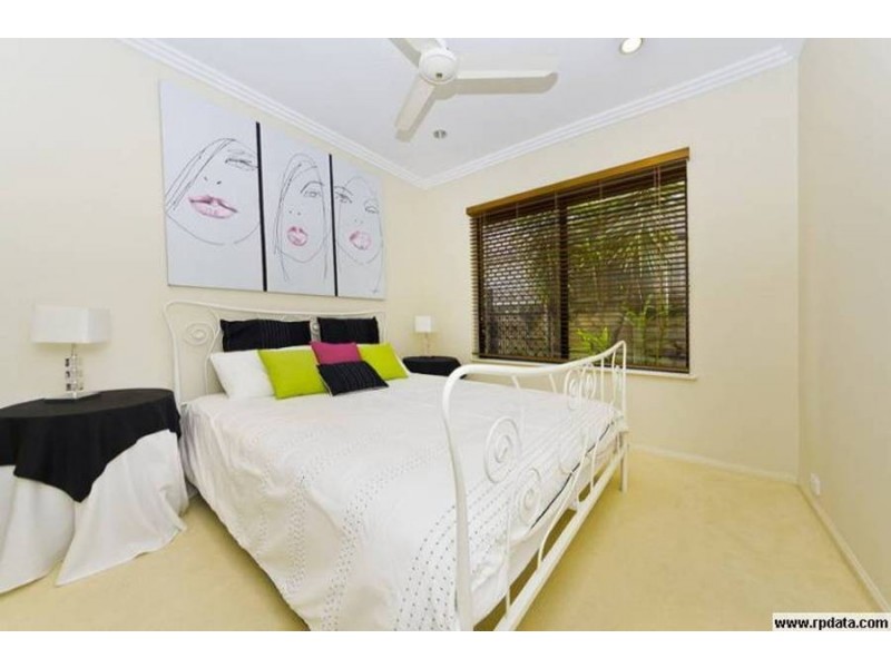 11 Brockhurst Close, Redlynch QLD 4870